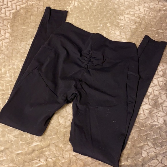 ❌SOLD❌ GymShark Leggings - Picture 2 of 4